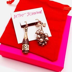 Betsey Johnson Champagne and Pearl Earrings